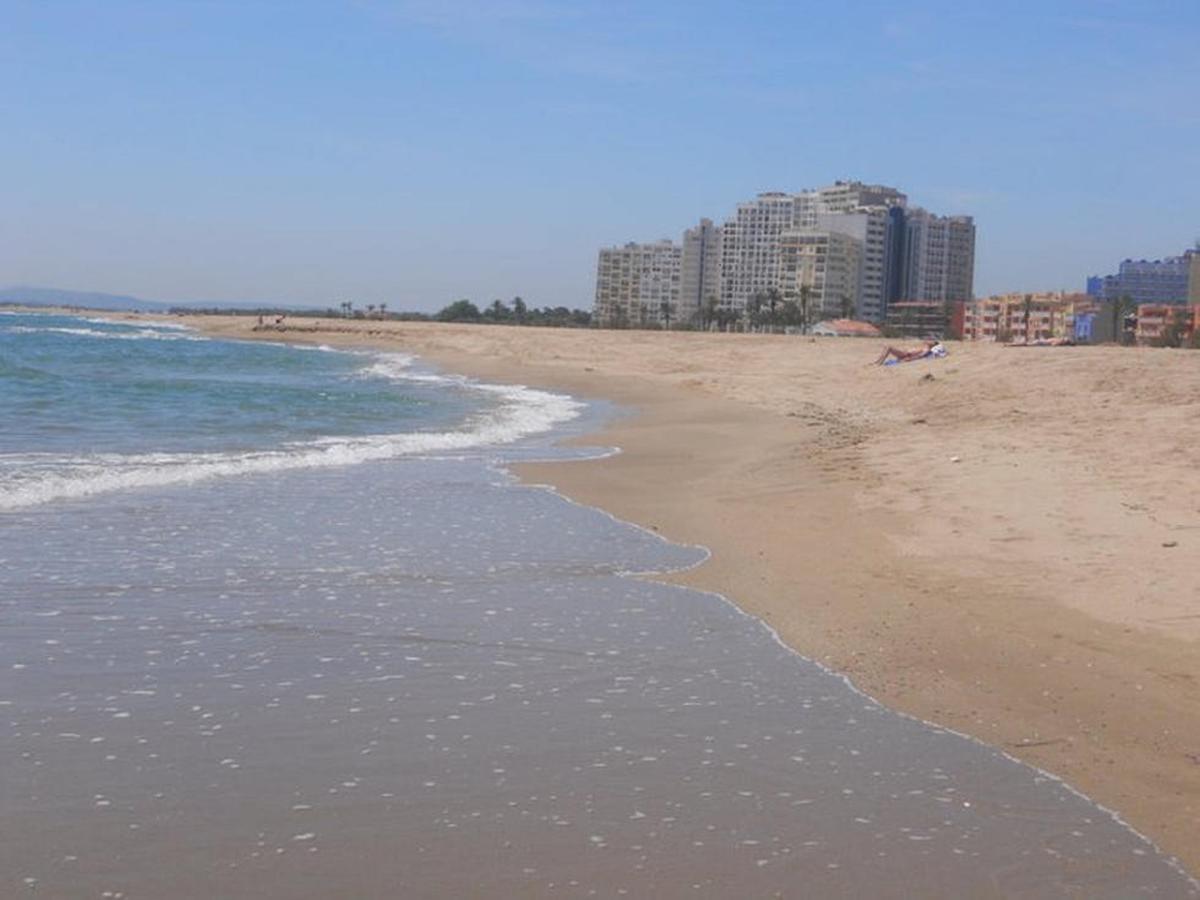 Goldhome - Sylvia - Vistas Espectaculares Al Mar Empuriabrava Luaran gambar